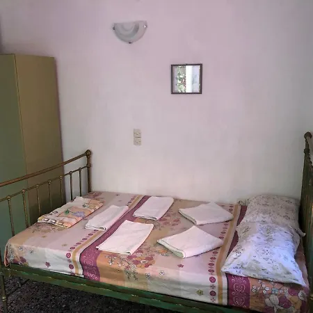 Yard Apartment Astirakion Exterior photo