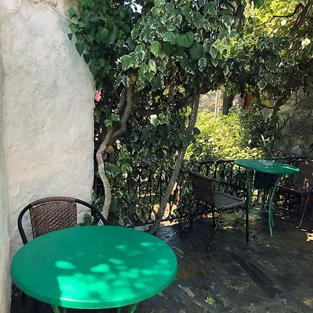 Yard Apartment Astirakion Exterior photo